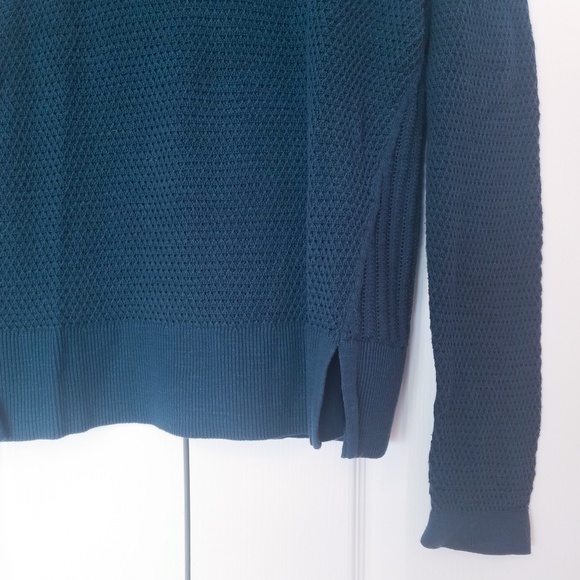 Beautiful Textured Sweater - Picture 8 of 8